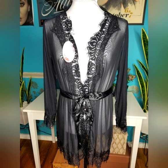 RS Love Sheer Lace Short Robe Black - Picture 1 of 13